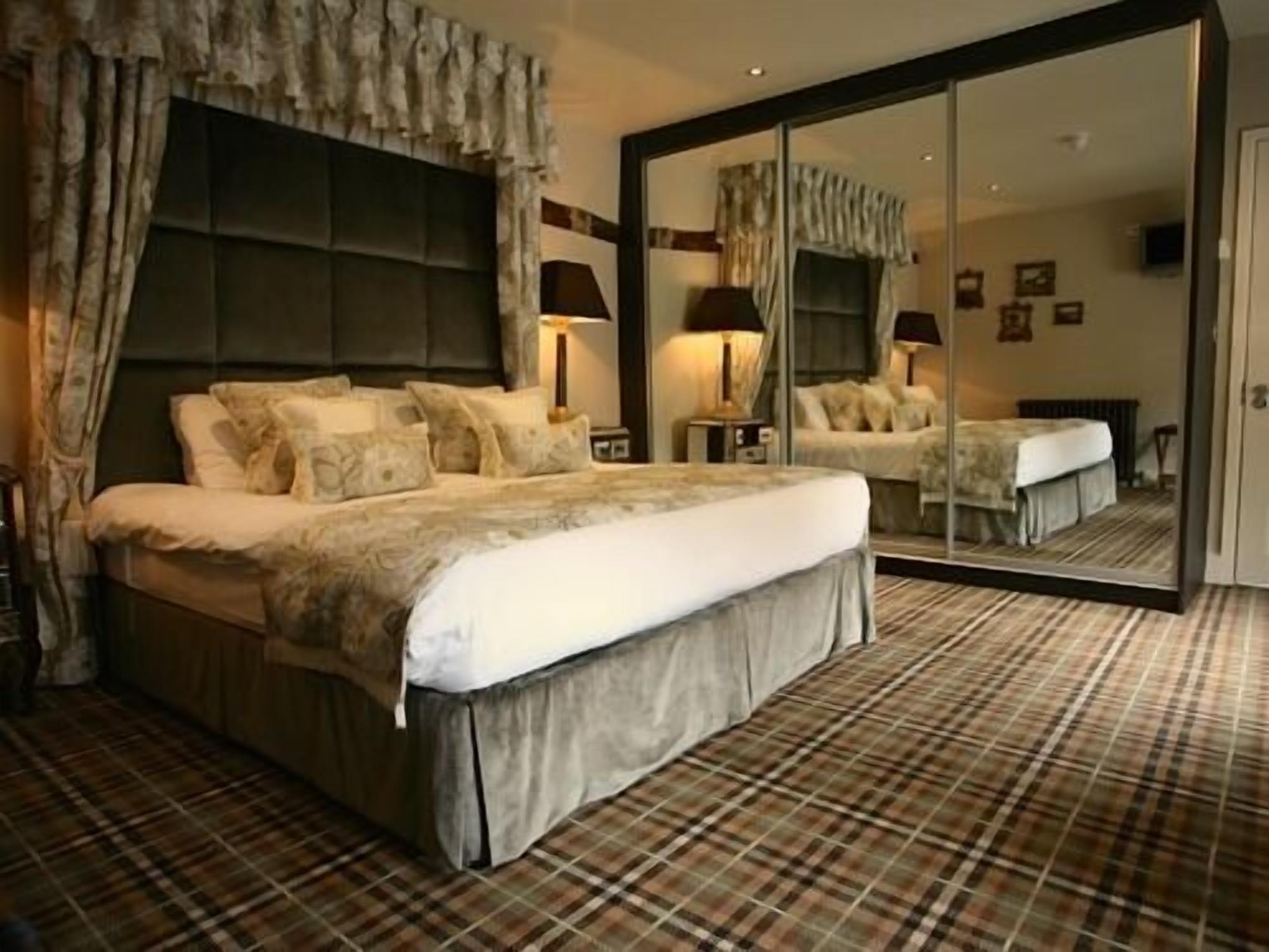 Hotel The White Hart Great Yeldham Zewnętrze zdjęcie